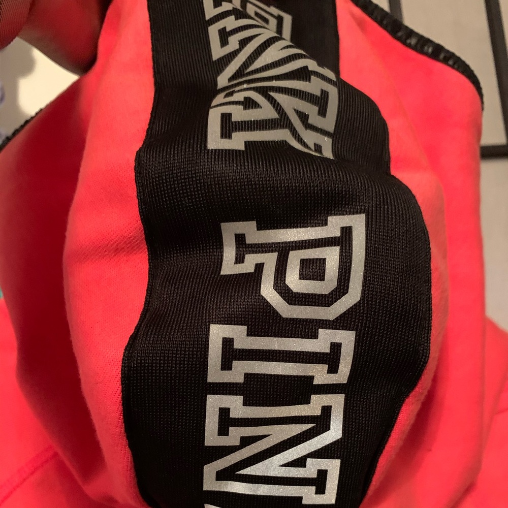 ❣️HP❣️RARE 2015 Sequin PINK Fashion Show Hoodie - Picture 4 of 6